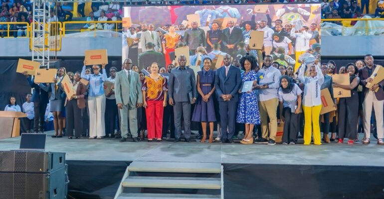 Un Étudiant, un ordinateur